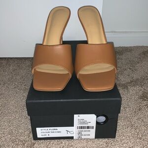 Tony Bianco | Flora Mule in Tan Como